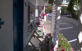 Appletree Inn